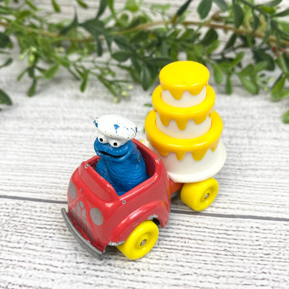 VNT 1982 Muppets Cookie Monster Diecast Metal and Plastic Happy Meal Toy Car